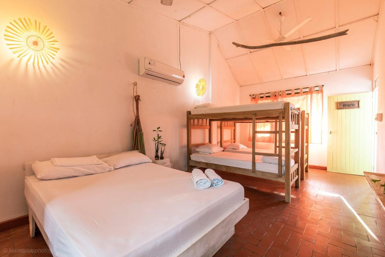Hotel Mar Amar Casa De Playa à Coveñas Extérieur photo